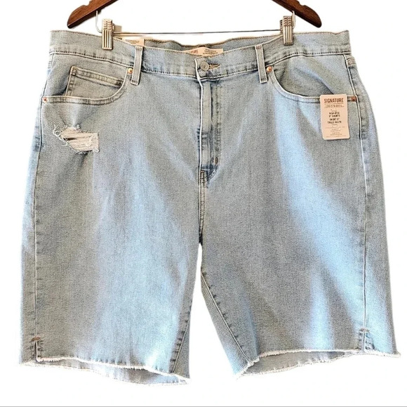 Signature by Levi Strauss & Co. Plus Size Heritage High Rise Bermuda Shorts. - Picture 5 of 16